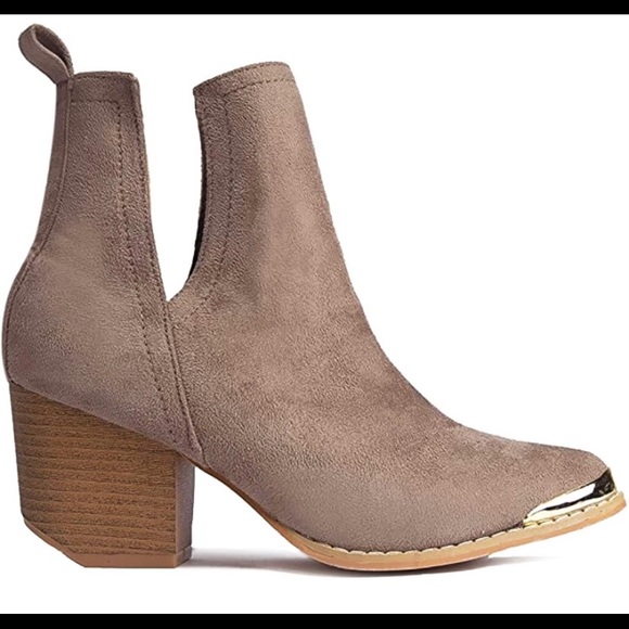SUPER CUTE Nude Faux Suede Metal Pointed Toe booties - Picture 3 of 4